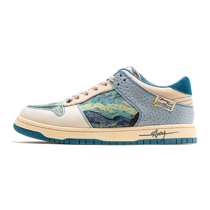 Sneakers geïnspireerd door Van Gogh Starry Night